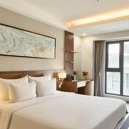 Central Park Saigon Hotel